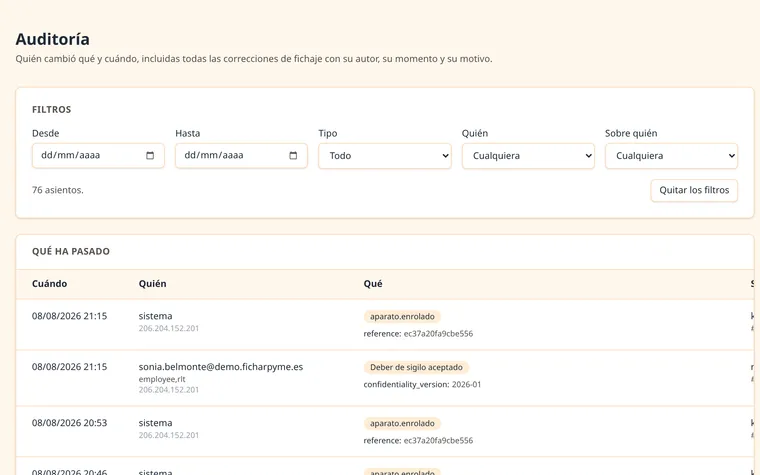 The change log, with its filters at the top and, below, several entries of different kinds, each with its author and its date.