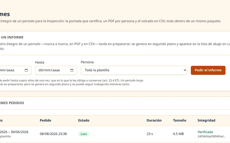 The reports screen: the form for requesting one at the top and, below, a package already prepared, with its size, how long it took and its integrity verified.